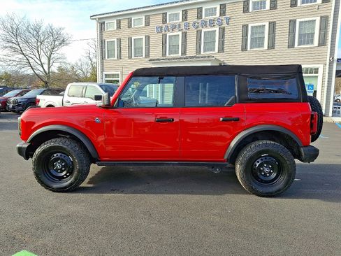 Used 2023 Ford Bronco Black Diamond image 8