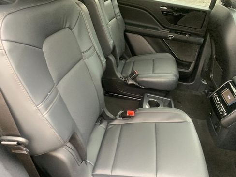 New 2026 Lincoln Aviator AWD w/ Jet Appearance Package image 14