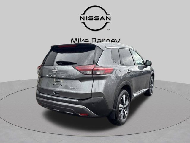 Used 2023 Nissan Rogue SL AWD/4WD image 2