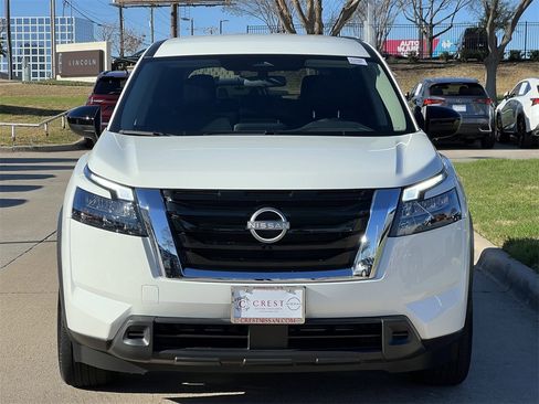Certified 2025 Nissan Pathfinder S image 7