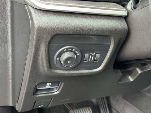 Used 2021 Jeep Grand Cherokee L Limited AWD/4WD image 9