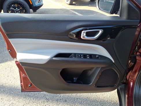 Certified 2022 Jeep Compass Limited image 16