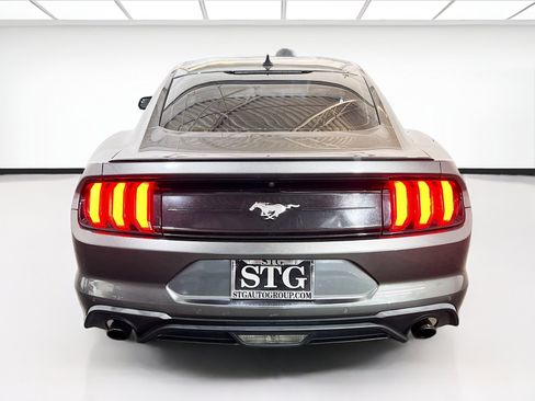 Used 2020 Ford Mustang Premium RWD image 5