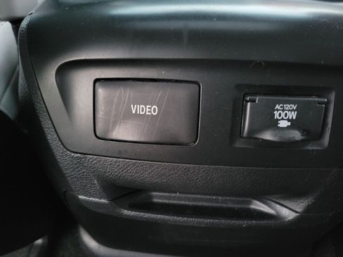 Used 2016 Toyota Sienna Limited Premium AWD/4WD image 27