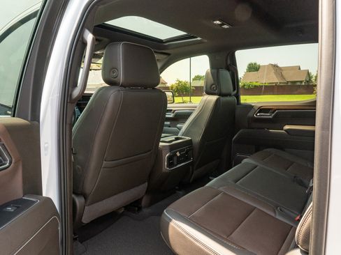 Used 2023 GMC Sierra 1500 Denali w/ Denali Reserve Package AWD/4WD image 14