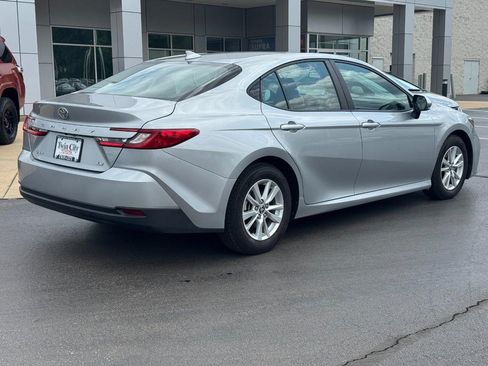 Used 2025 Toyota Camry LE FWD image 3