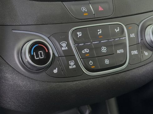 Used 2024 Chevrolet Malibu LT FWD image 25