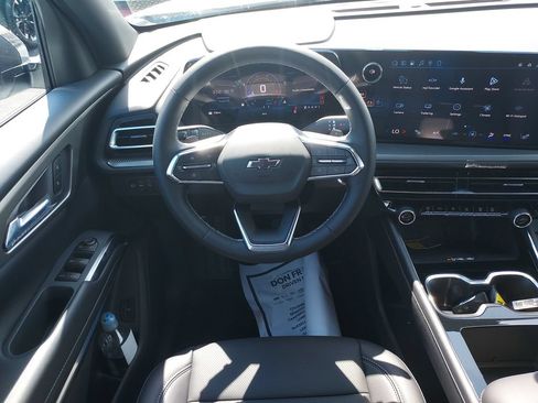 New 2027 Chevrolet Traverse LT w/ Midnight/Sport Edition FWD image 16