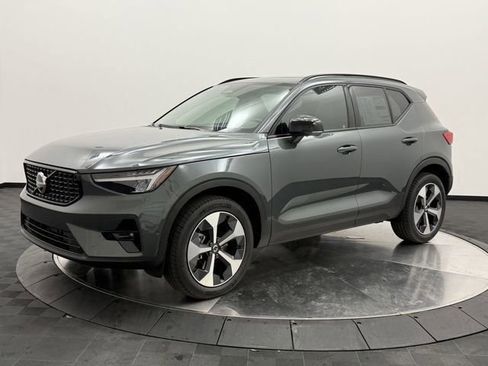 New 2026 Volvo XC40 B5 Plus w/ Protection Package Premier image 3