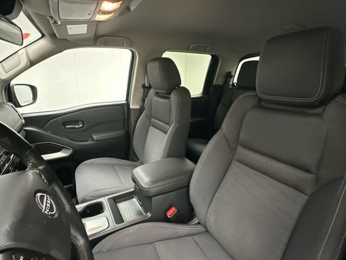 Used 2022 Nissan Frontier SV AWD/4WD image 9