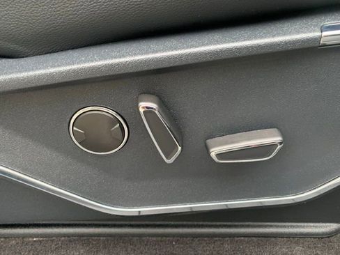 Certified 2022 Ford F150 Lariat w/ Equipment Group 502A High image 17