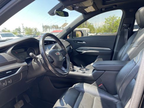 Used 2019 Cadillac XT4 Premium Luxury AWD/4WD image 10