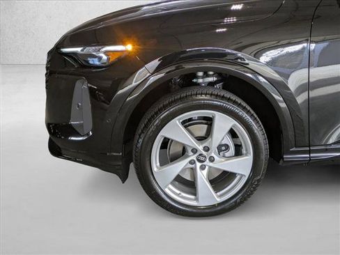 New 2025 Audi Q5 Premium Plus image 10