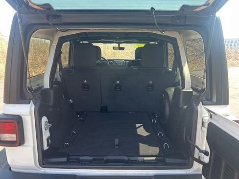 Used 2023 Jeep Wrangler Unlimited Sport AWD/4WD image 25