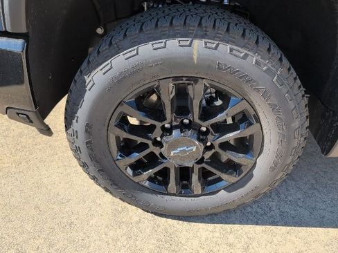 New 2025 Chevrolet Silverado 2500 Custom w/ Custom Value Package image 3