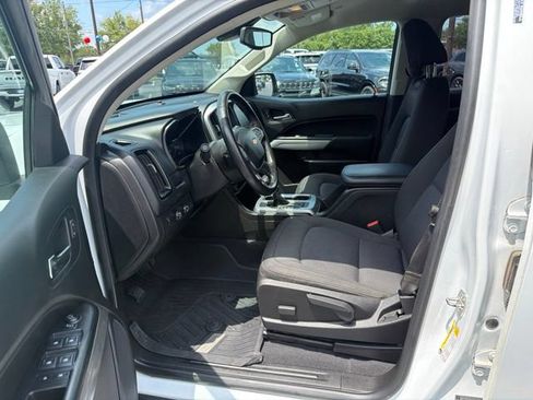 Used 2019 Chevrolet Colorado LT w/ LT Convenience Package AWD/4WD image 8
