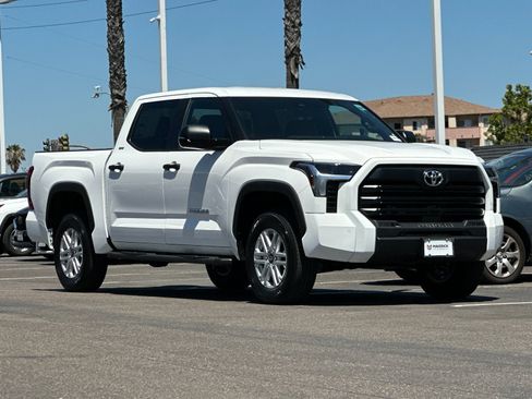 New 2026 Toyota Tundra SR5 AWD/4WD image 7