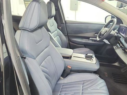 Used 2023 Nissan Ariya image 26