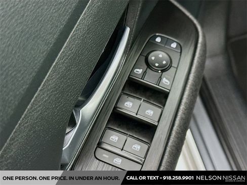 Certified 2025 Nissan Kicks SV image 17