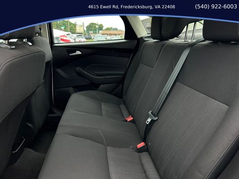 Used 2018 Ford Focus SE FWD image 10