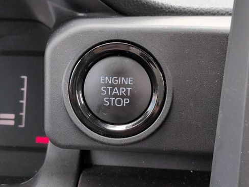 Used 2025 Toyota Tacoma SR5 AWD/4WD image 26