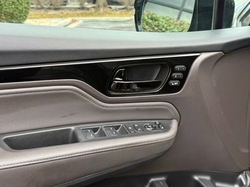 Used 2018 Honda Odyssey Elite image 9
