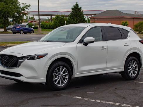 Used 2024 MAZDA CX-5 AWD 2.5 S w/ Preferred Package image 4