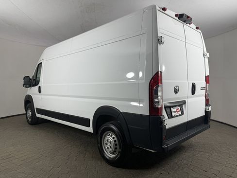 Used 2026 RAM ProMaster 2500 w/ Convenience Group FWD image 5
