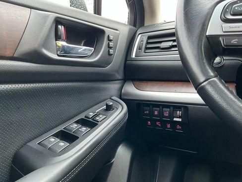 Used 2016 Subaru Outback 3.6R Limited image 23