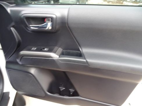 Used 2020 Toyota Tacoma 4x4 Double Cab image 43