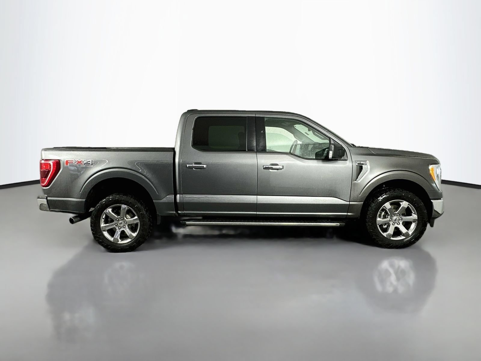 Used 2021 Ford F150 XLT w/ Equipment Group 302A High AWD/4WD image 9