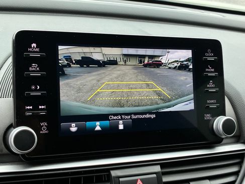 Used 2022 Honda Accord Sport image 18