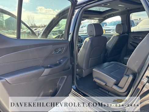 Used 2023 Chevrolet Traverse Premier image 20