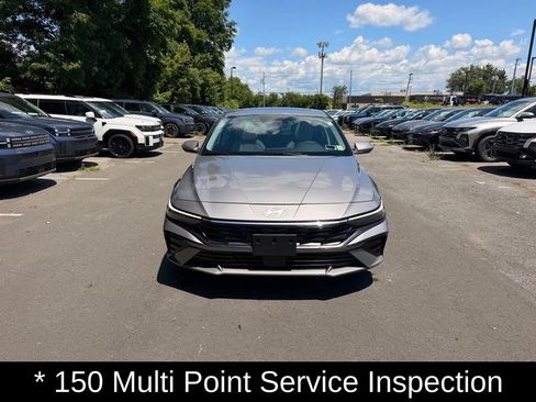 Used 2025 Hyundai Elantra Limited FWD image 8