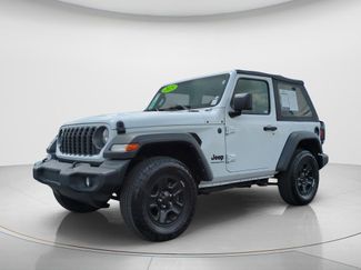 Used 2025 Jeep Wrangler Sport video 1