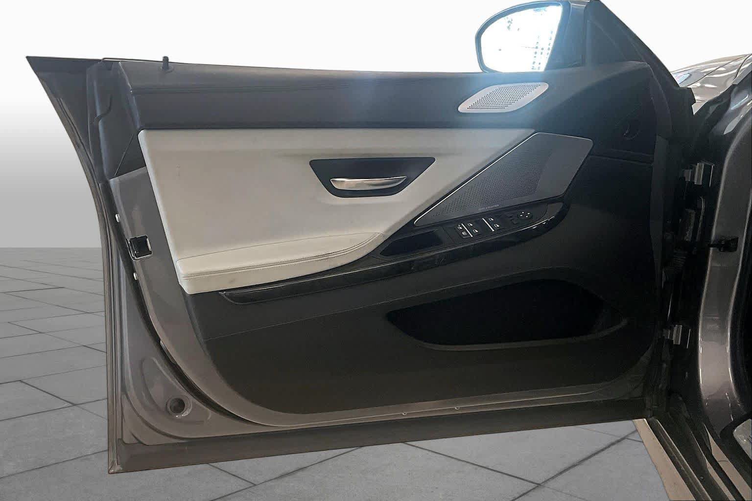 Used 2015 BMW M6 Gran Coupe RWD image 19