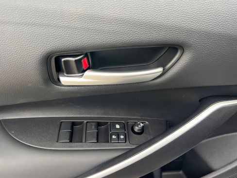 Used 2025 Toyota Corolla SE image 8