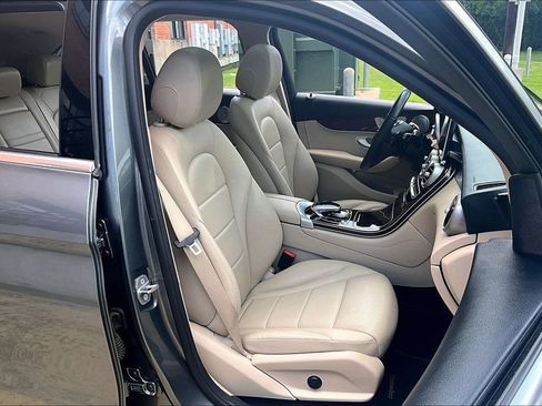 Used 2017 Mercedes-Benz GLC 300 image 10