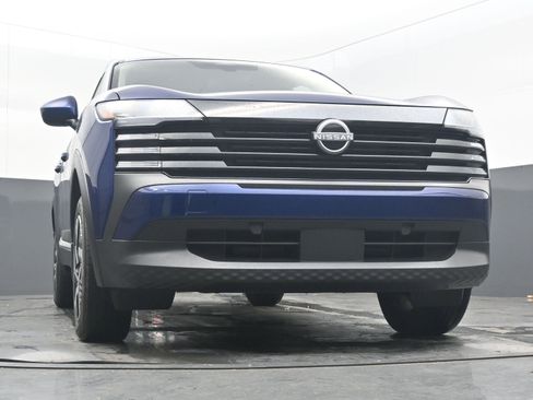 Certified 2025 Nissan Kicks SV image 24