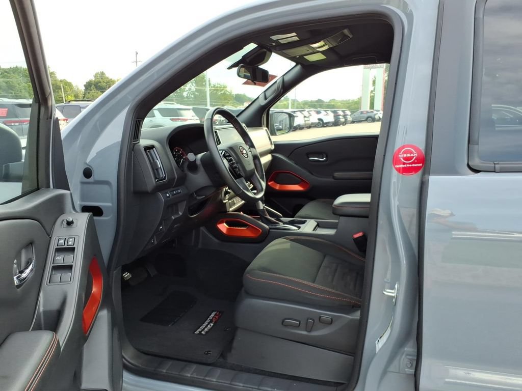 Used 2025 Nissan Frontier PRO-4X w/ Interior Protection Package AWD/4WD image 4