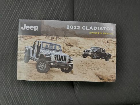 Used 2022 Jeep Gladiator Willys image 44