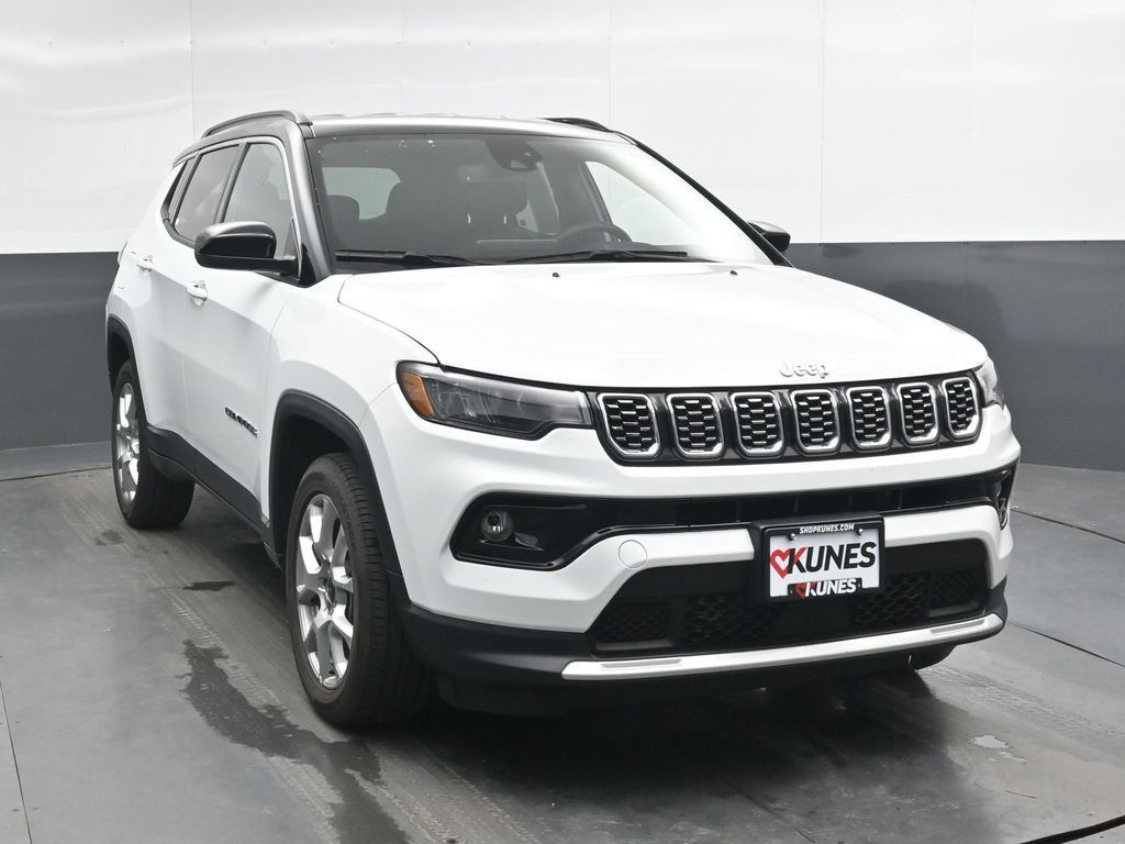 Used 2025 Jeep Compass Limited AWD/4WD image 5