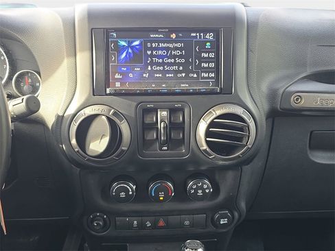 Used 2015 Jeep Wrangler Unlimited Rubicon w/ Dual Top Group image 22