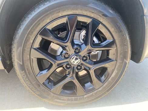 Certified 2025 Honda HR-V Sport image 26