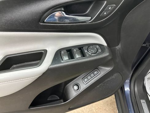 Used 2018 Chevrolet Equinox Premier AWD/4WD image 38