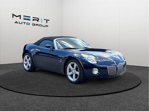 Used 2007 Pontiac Solstice Convertible w/ Preferred Package RWD image 1