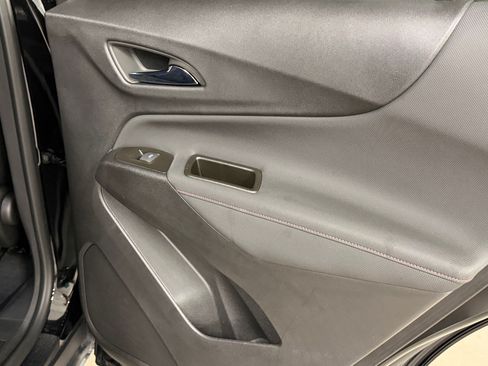 Used 2023 Chevrolet Equinox RS FWD image 36