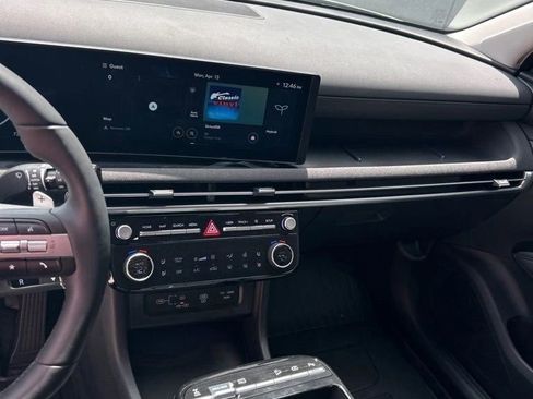 Used 2026 Hyundai Tucson Limited AWD/4WD image 12