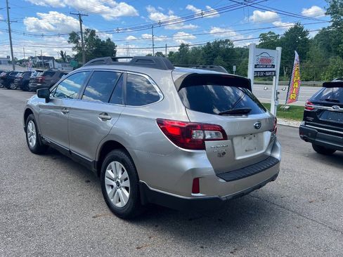Used 2015 Subaru Outback 2.5i Premium AWD/4WD image 6