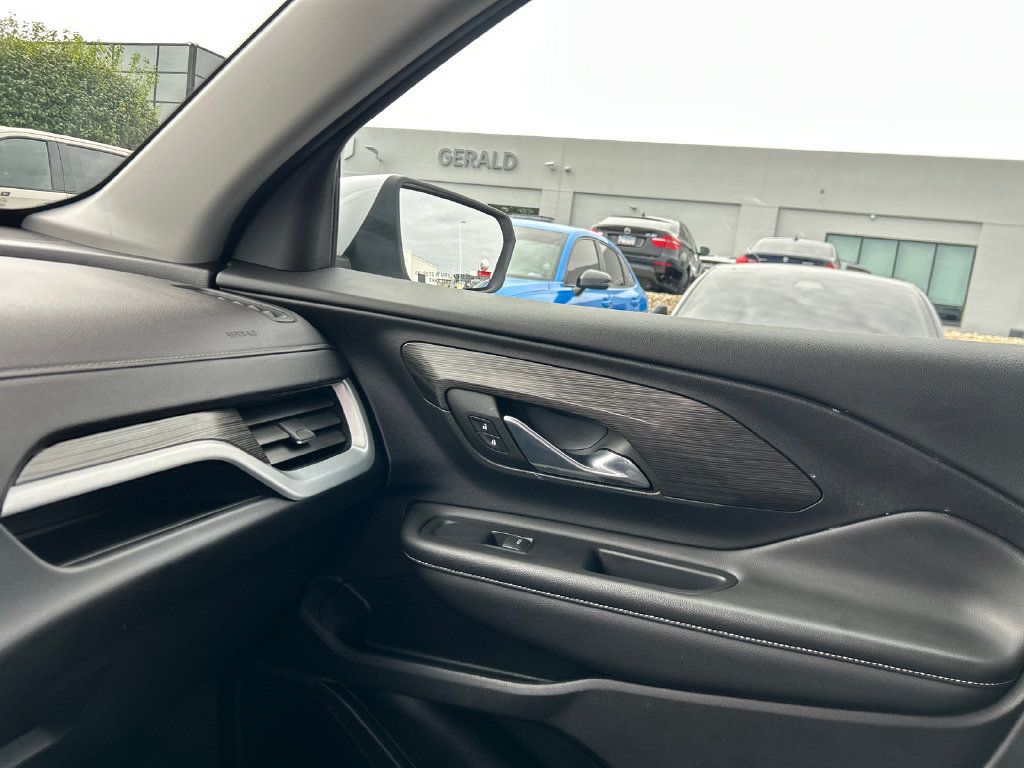 Certified 2023 GMC Terrain SLT FWD image 29